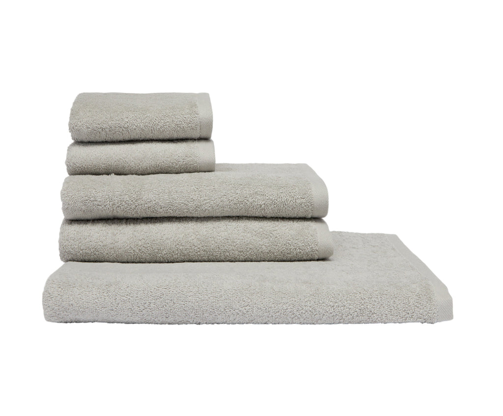 Set Asciugamani 5 Pezzi (2 Asciugamano viso 2 Asciugamano ospite 1 Telo bagno doccia) soffici morbidi assorbenti GRIGIO PERLA - NOVILUNIO.IT
