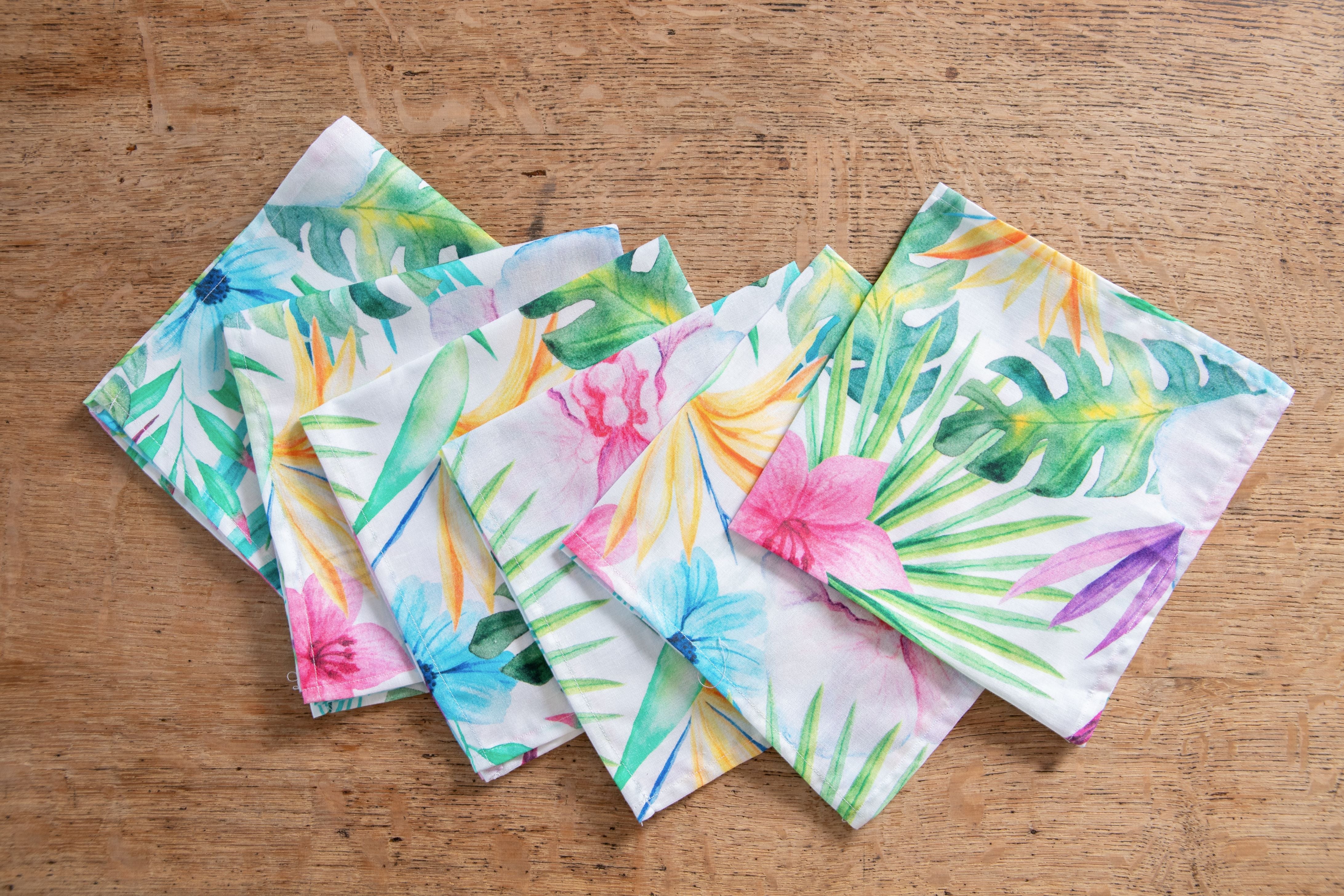 Set di 6 tovaglioli da tavola in stoffa 45 x 45 CM cotone stampa digitale dai colori vivi ed intensi lavabili in lavatrice made in Italy MELANIA