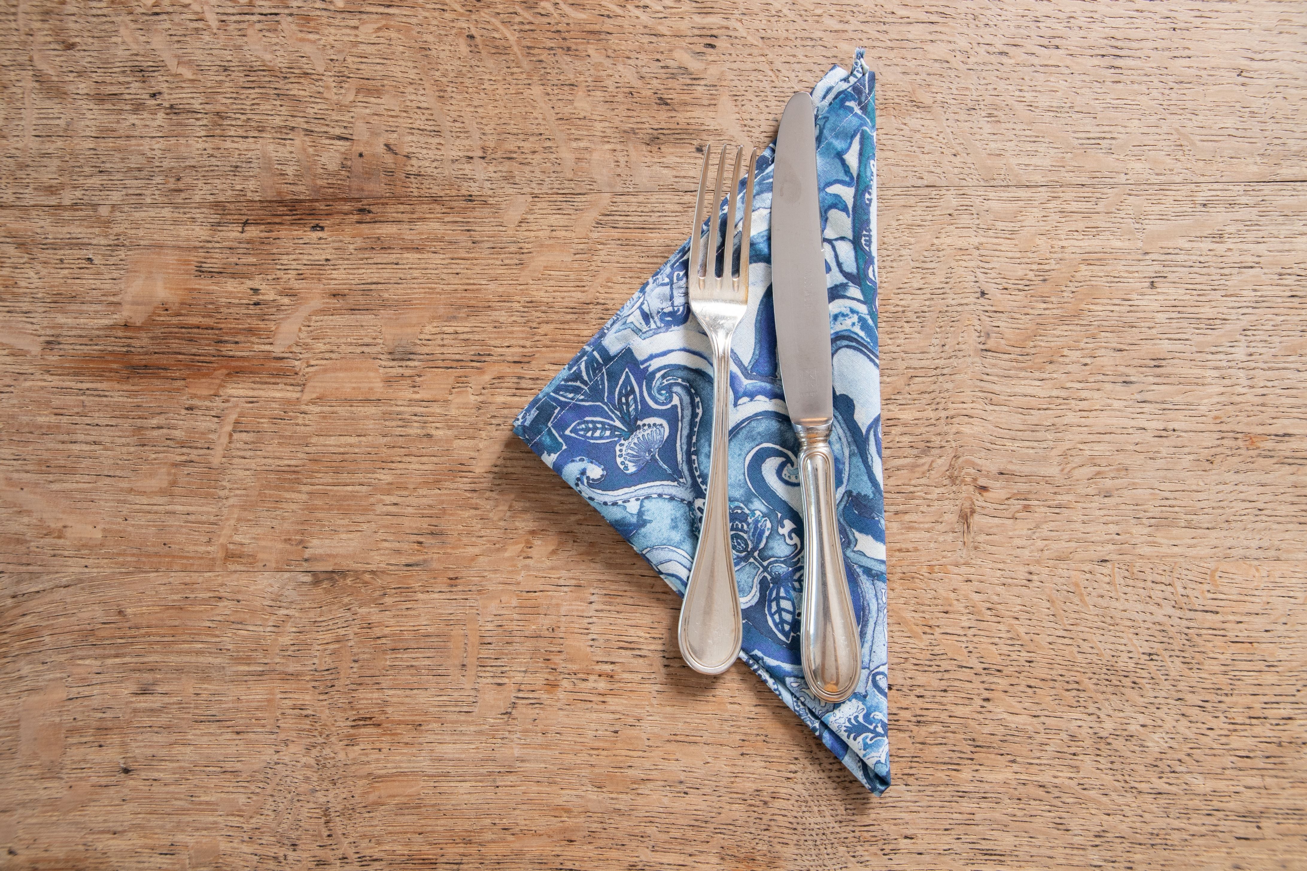 Set di 6 tovaglioli da tavola in stoffa 45 x 45 CM 100% cotone stampa digitale dai colori vivi ed intensi lavabili in lavatrice made in Italy PAISLEY BLU