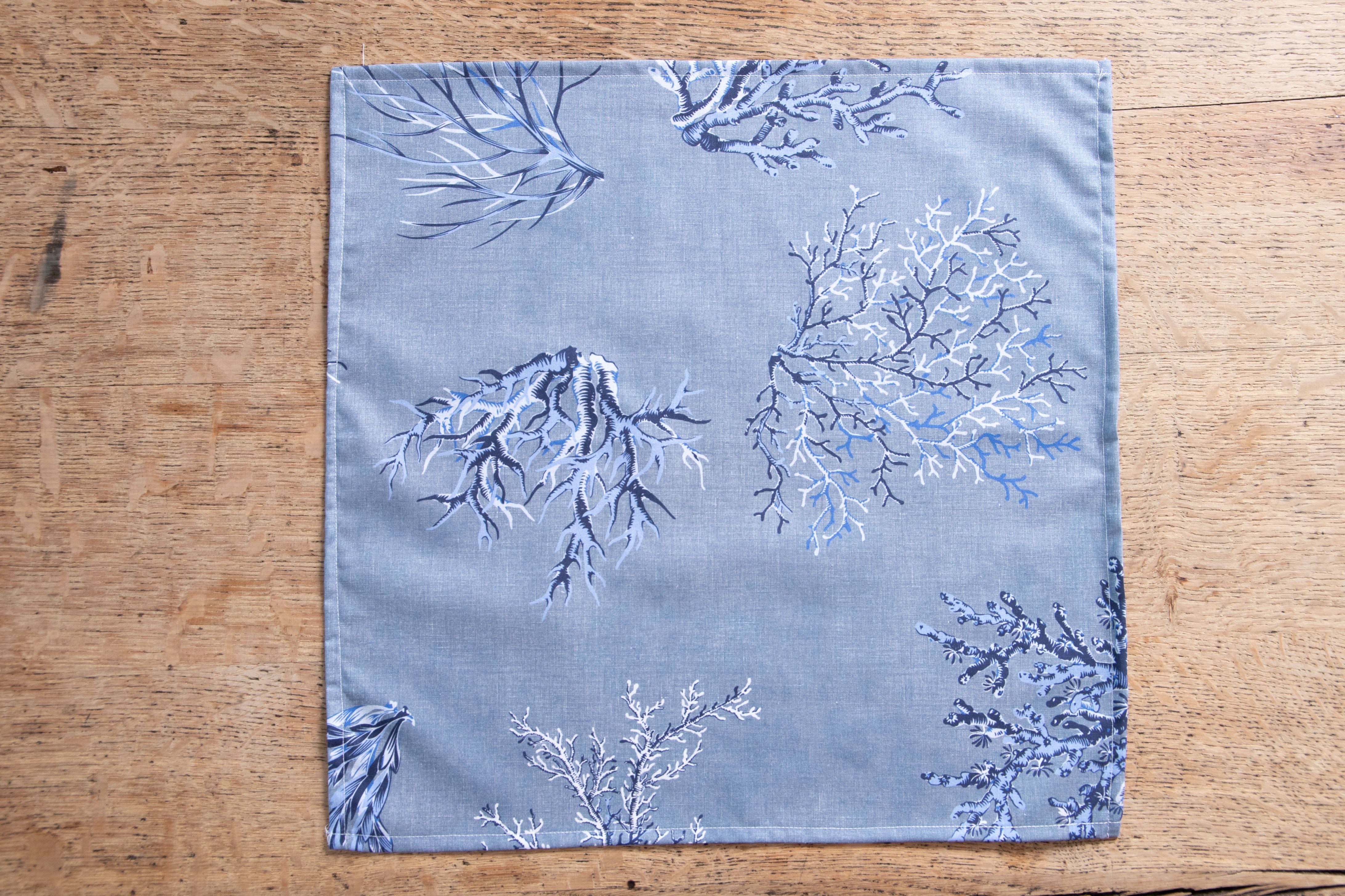 Set di 6 tovaglioli da tavola in stoffa 45 x 45 CM 100% cotone stampa digitale dai colori vivi ed intensi lavabili in lavatrice made in Italy MARE D'INVERNO