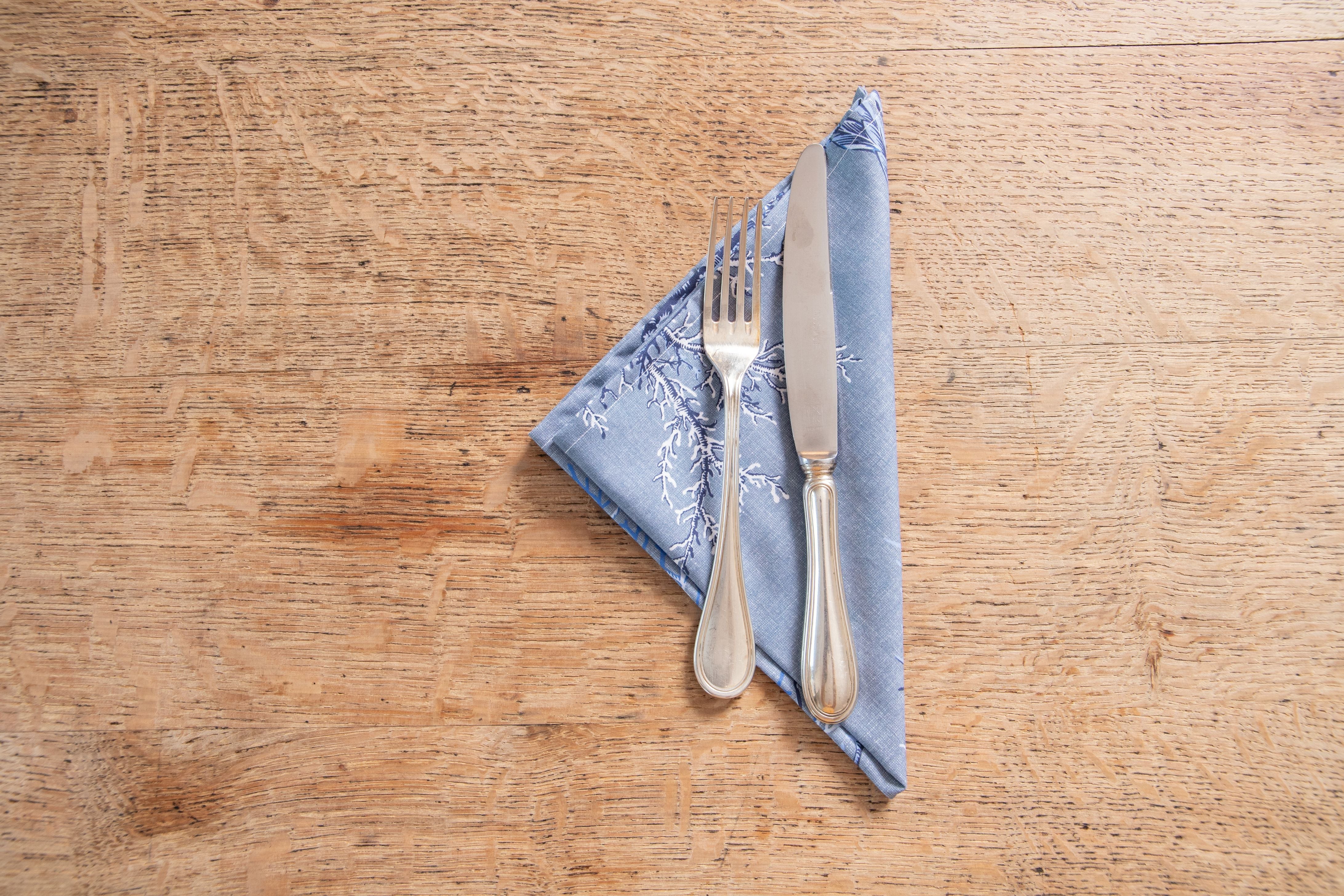 Set di 6 tovaglioli da tavola in stoffa 45 x 45 CM 100% cotone stampa digitale dai colori vivi ed intensi lavabili in lavatrice made in Italy MARE D'INVERNO