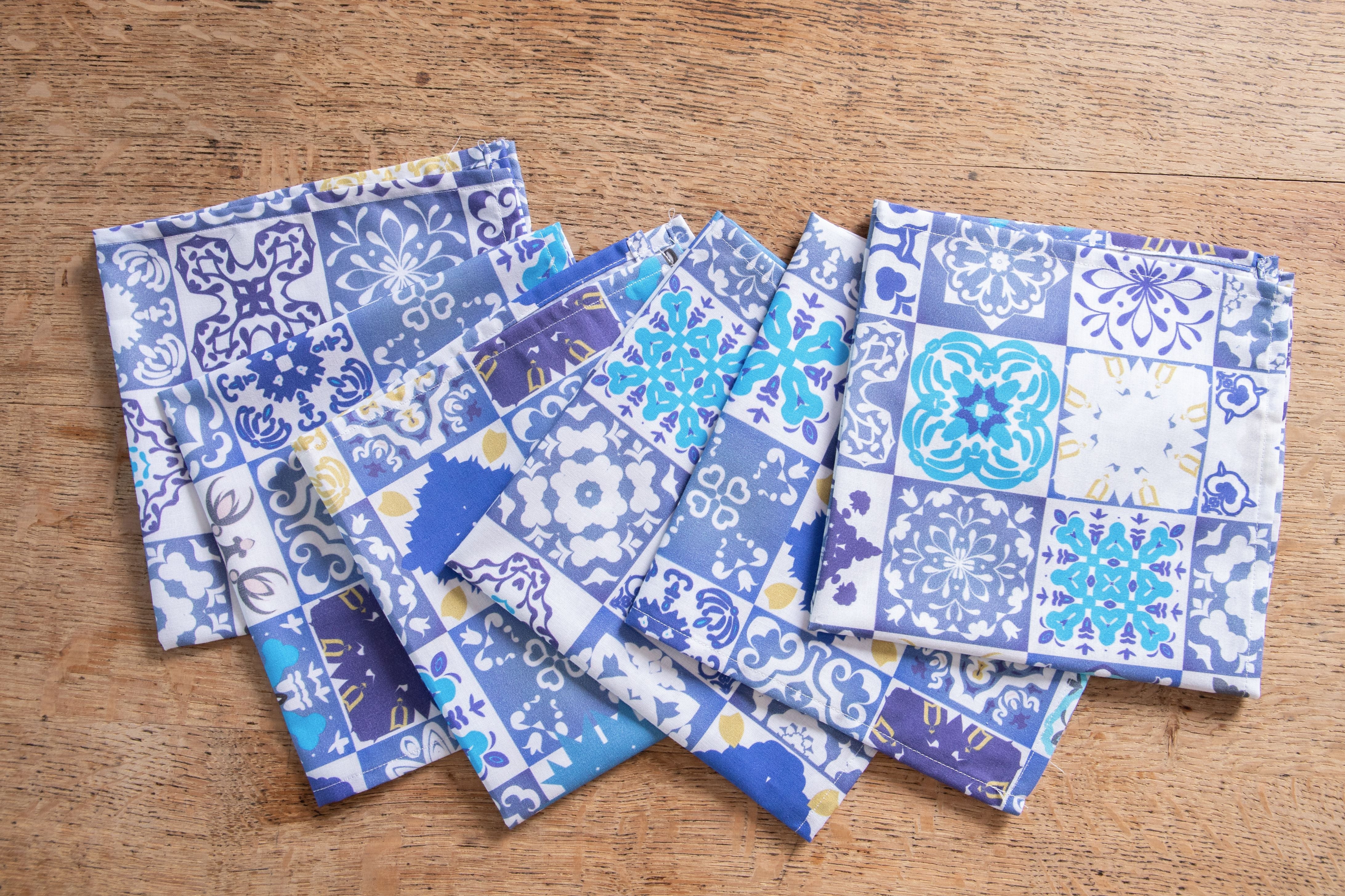 Set di 6 tovaglioli da tavola in stoffa 45 x 45 CM 100% cotone stampa digitale dai colori vivi ed intensi lavabili in lavatrice made in Italy MAIOLICHE VIETRI