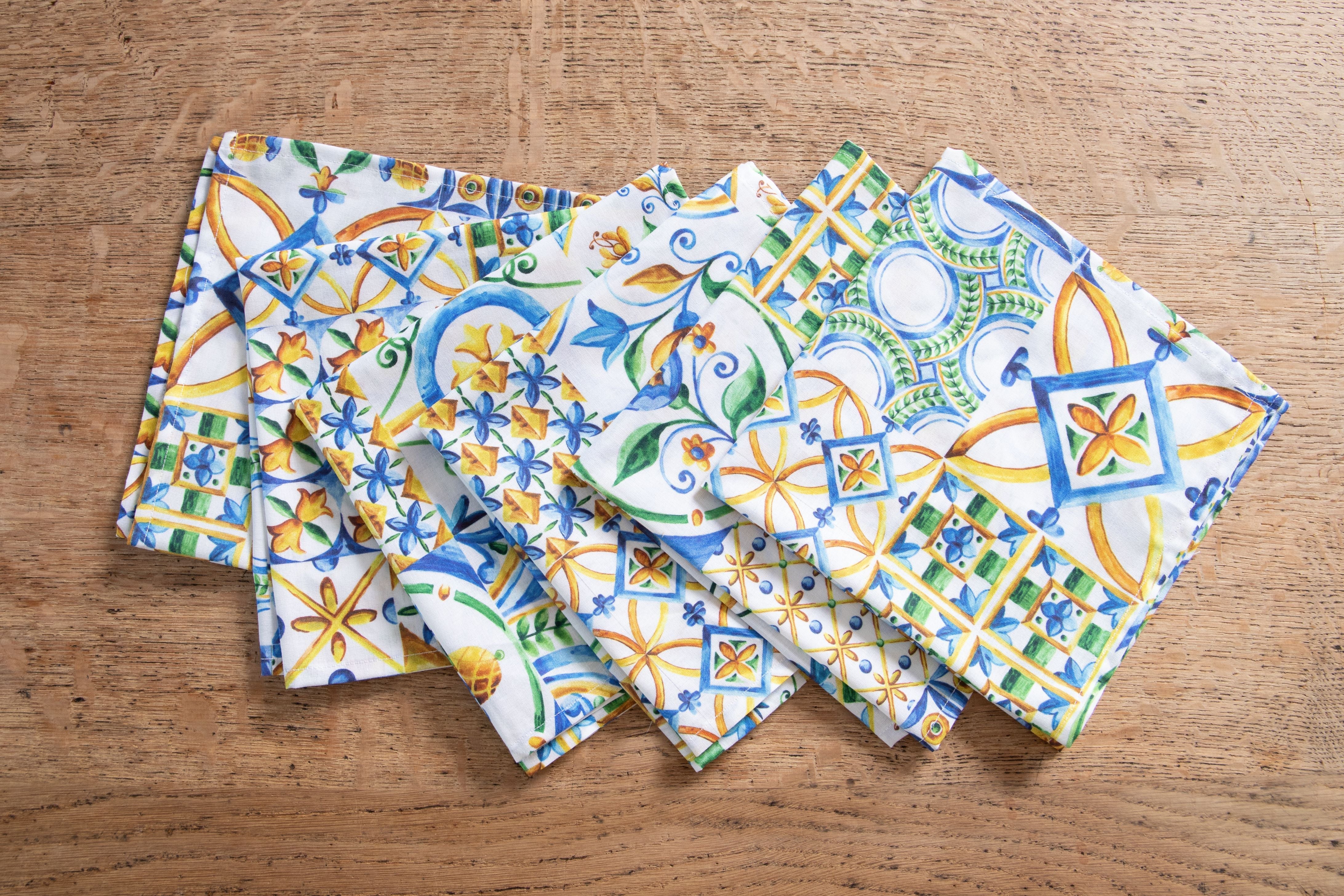 Set di 6 tovaglioli da tavola in stoffa 45 x 45 CM 100% cotone stampa digitale dai colori vivi ed intensi lavabili in lavatrice made in Italy MAIOLICHE SICILIANE