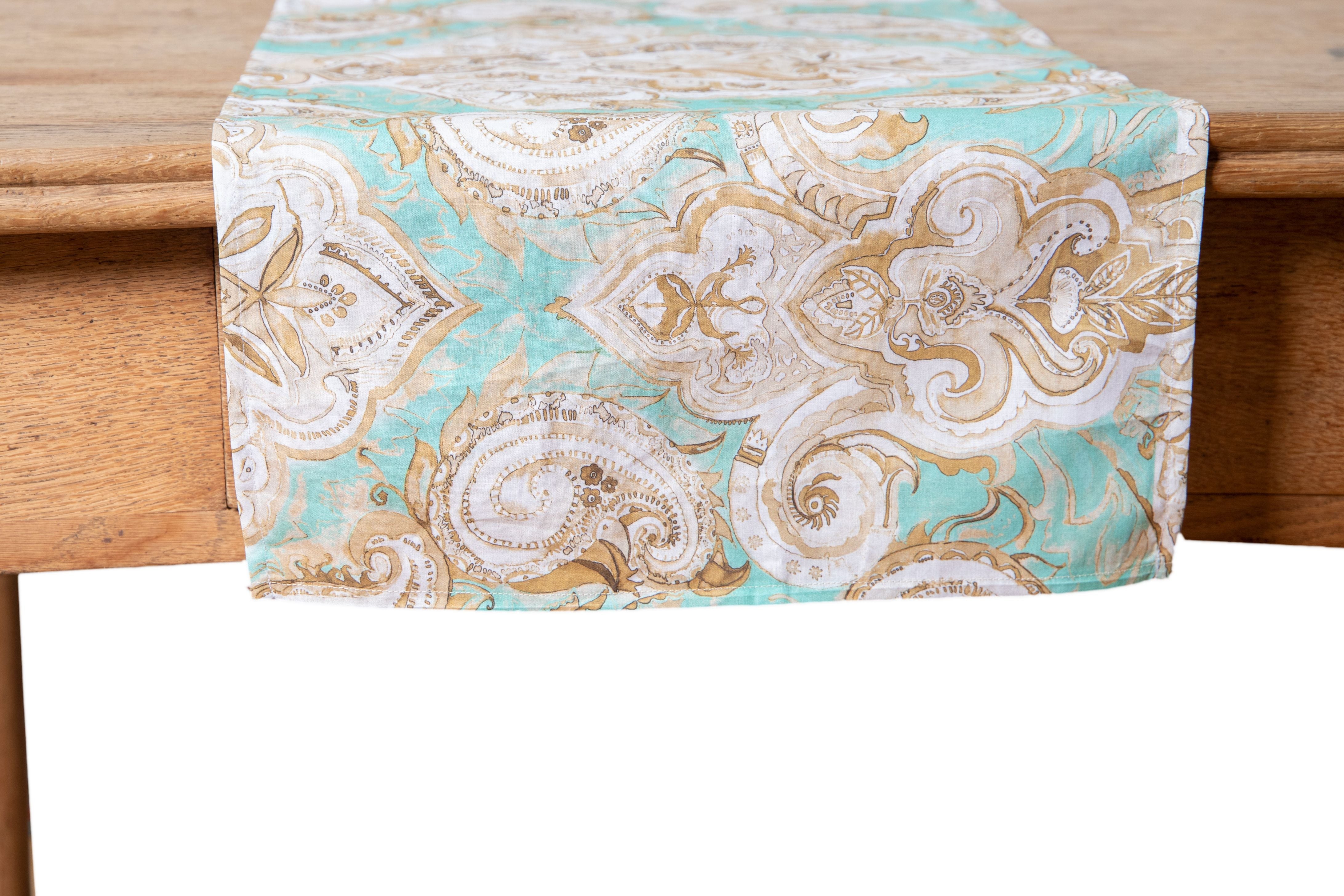 Runner da tavola in 100% cotone stampa digitale dai colori vivi ed intensi lavabile in lavatrice made in Italy PAISLEY VERDE