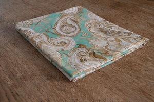 Runner da tavola in 100% cotone stampa digitale dai colori vivi ed intensi lavabile in lavatrice made in Italy PAISLEY VERDE