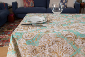 Tovaglia da tavola in 100% cotone stampa digitale dai colori vivi ed intensi lavabile in lavatrice made in Italy PAISLEY VERDE
